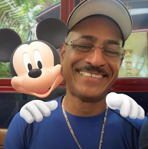 Meet your Posher, Eloy